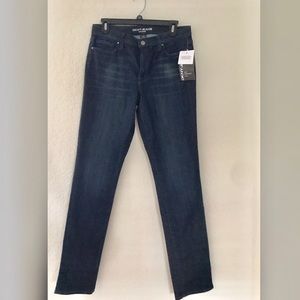 NWT DKNY Denim SOHO Skinny Jeans Size 8-32” long